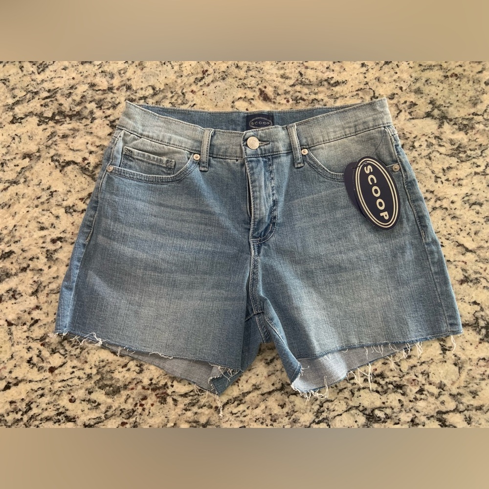 Scoop Women’s Retro Boy Denim Cutoff Shorts, Size 2- BNWT
